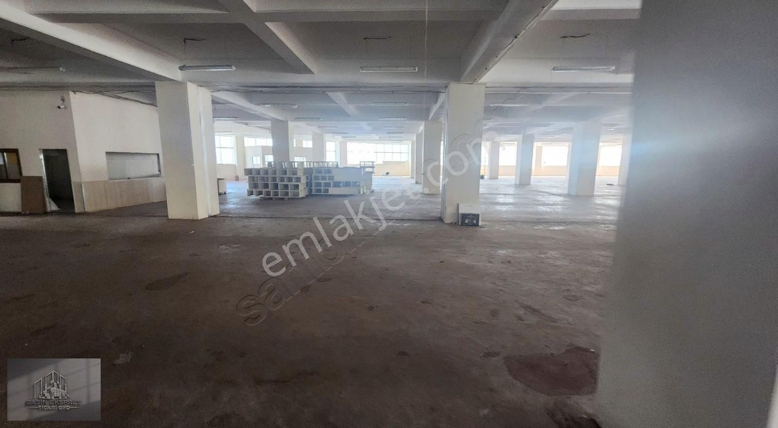 Sulyapıdan İş Hanında Tek Kat 3000 M2 İskanlı İş Yeri - Görsel 9