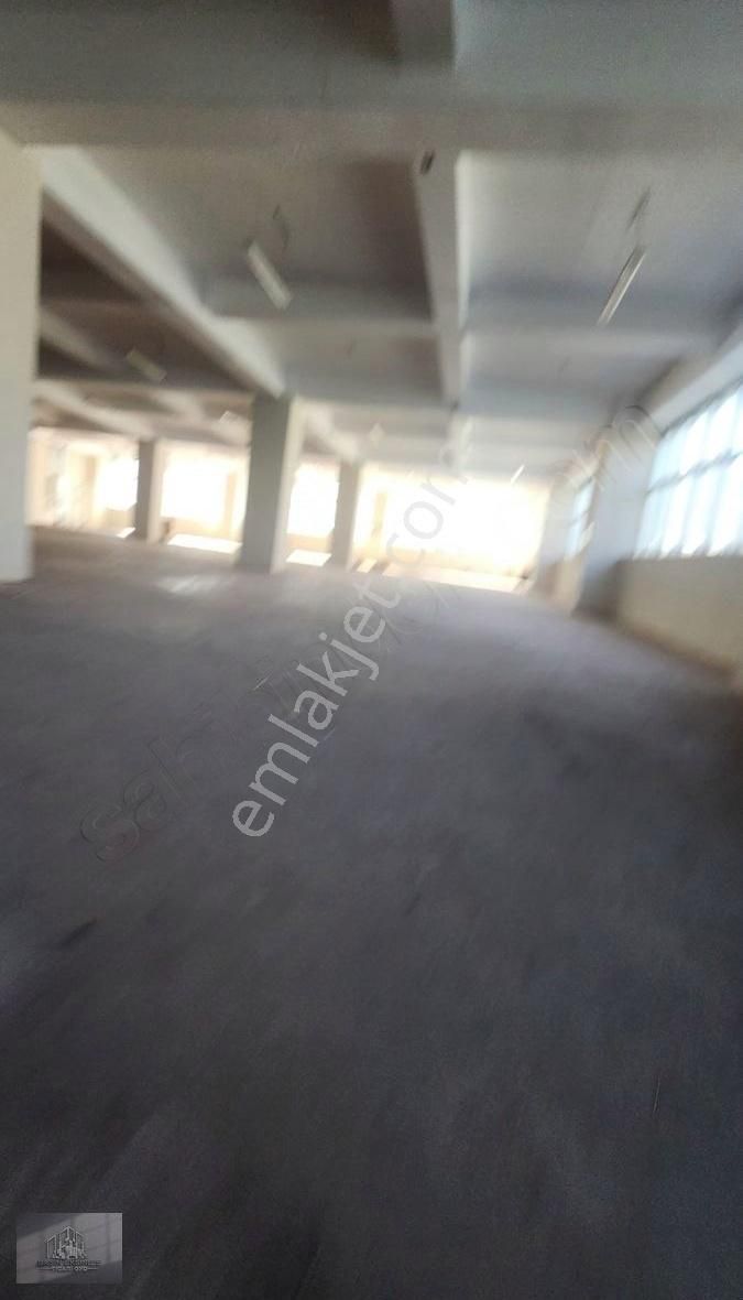 Sulyapıdan İş Hanında Tek Kat 3000 M2 İskanlı İş Yeri - Görsel 13