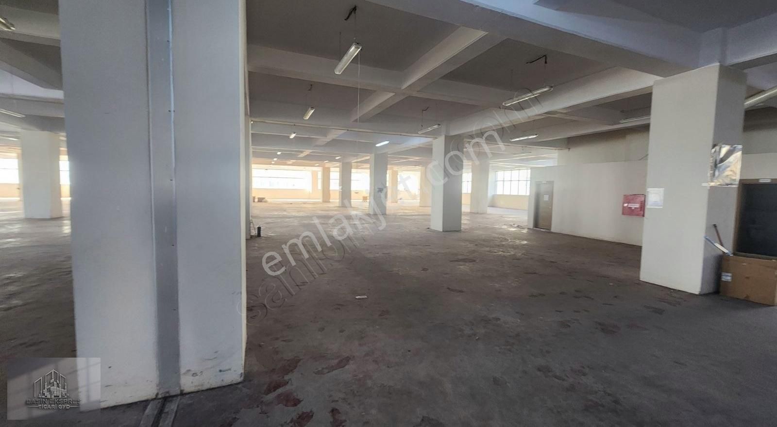 Sulyapıdan İş Hanında Tek Kat 3000 M2 İskanlı İş Yeri - Görsel 31