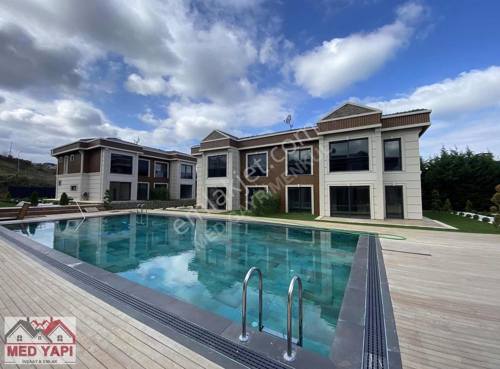 Şile Kumbaba Site İçerisinde 4+1 165 M2 Havuzlu Lüks Villa