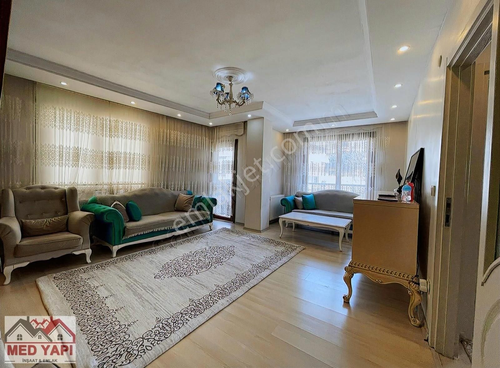 Sancaktepe Satılık 4+2 İskanlı Asansörlü Otoparklı Üst Dubleks