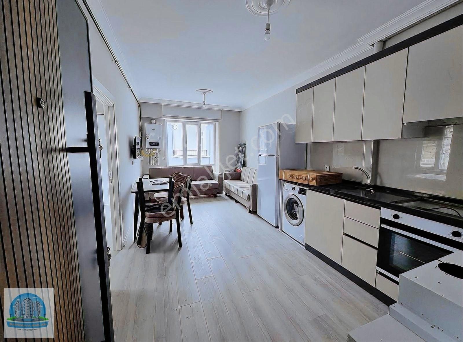 Ulu Cami Saat Kulesi Civarı Eşyalı 1+1 1+0 Kiralık Daire