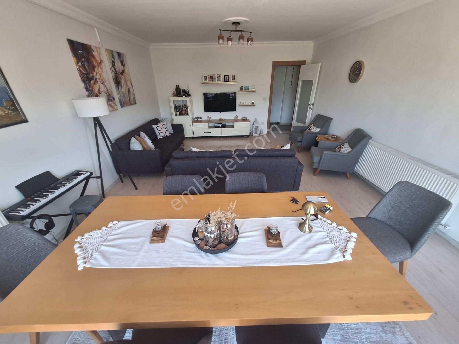 Akçay Yasa Avm Mevkiinde Ara Kat Ön Cephe 3+1 Dağ Manzaralı Daire
