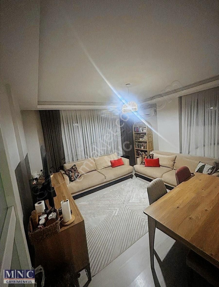 İdealtepe'de Minibüs Caddesi Yakını Kiralık Daire