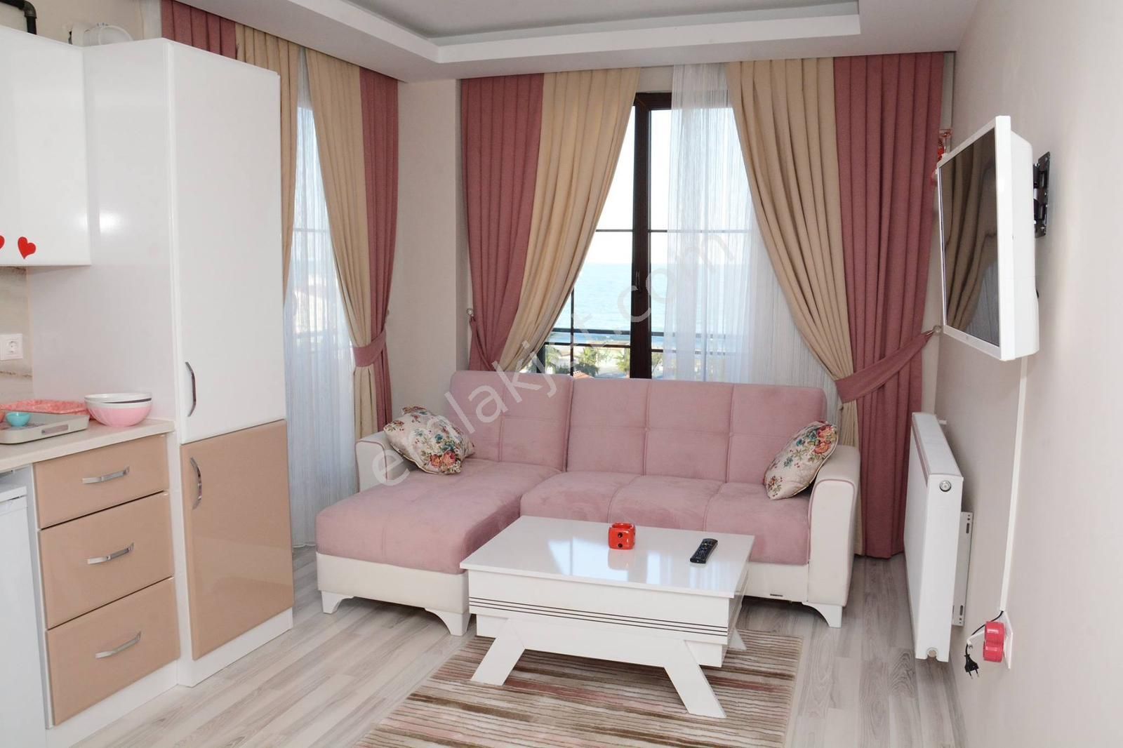 Samsun Atakum Sahilde 1+1 Ful Eşyalı Sahile 50m Mesafede Lüxs Aileye Uygun Günlük Kiralık Daireler