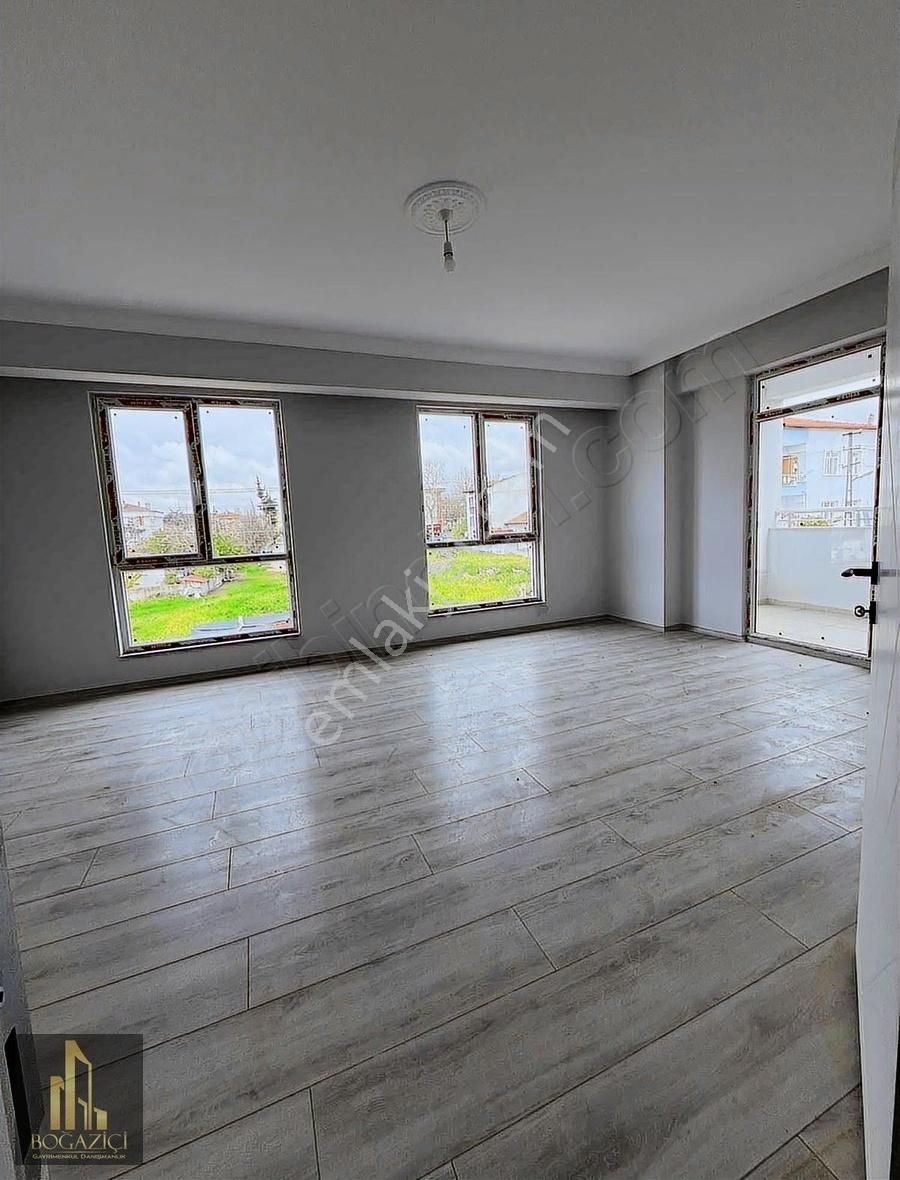 //boğaziçi Gayrimenkul//2+1 Geniş Kullanışlı Daire //ara Kat//