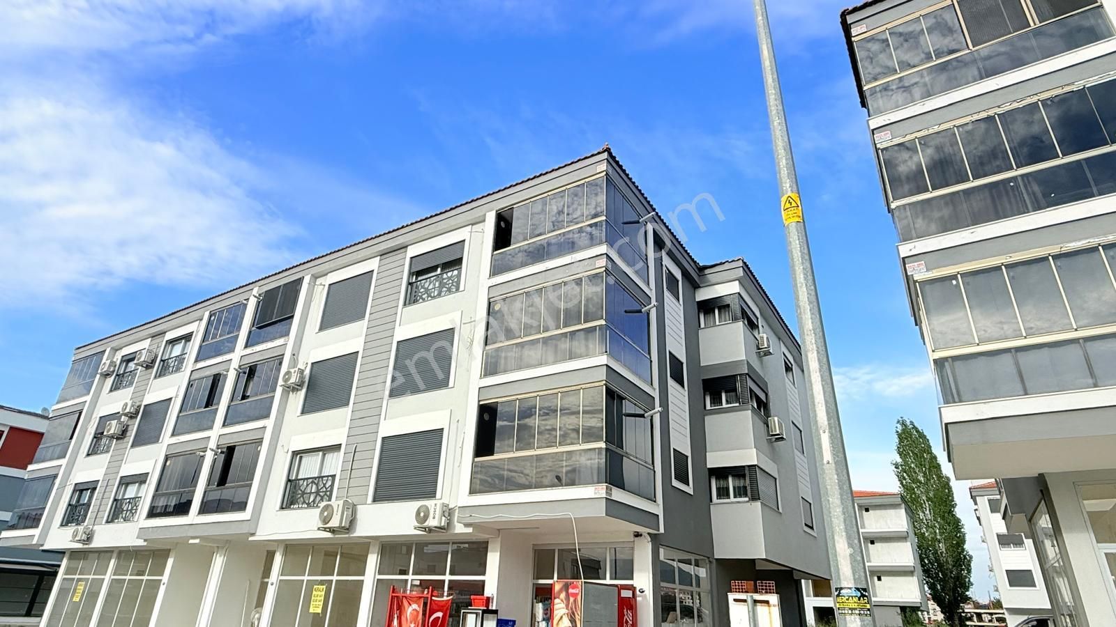 Tire Pınar Emlak Tan Satılık 3+1 Yeni Daire