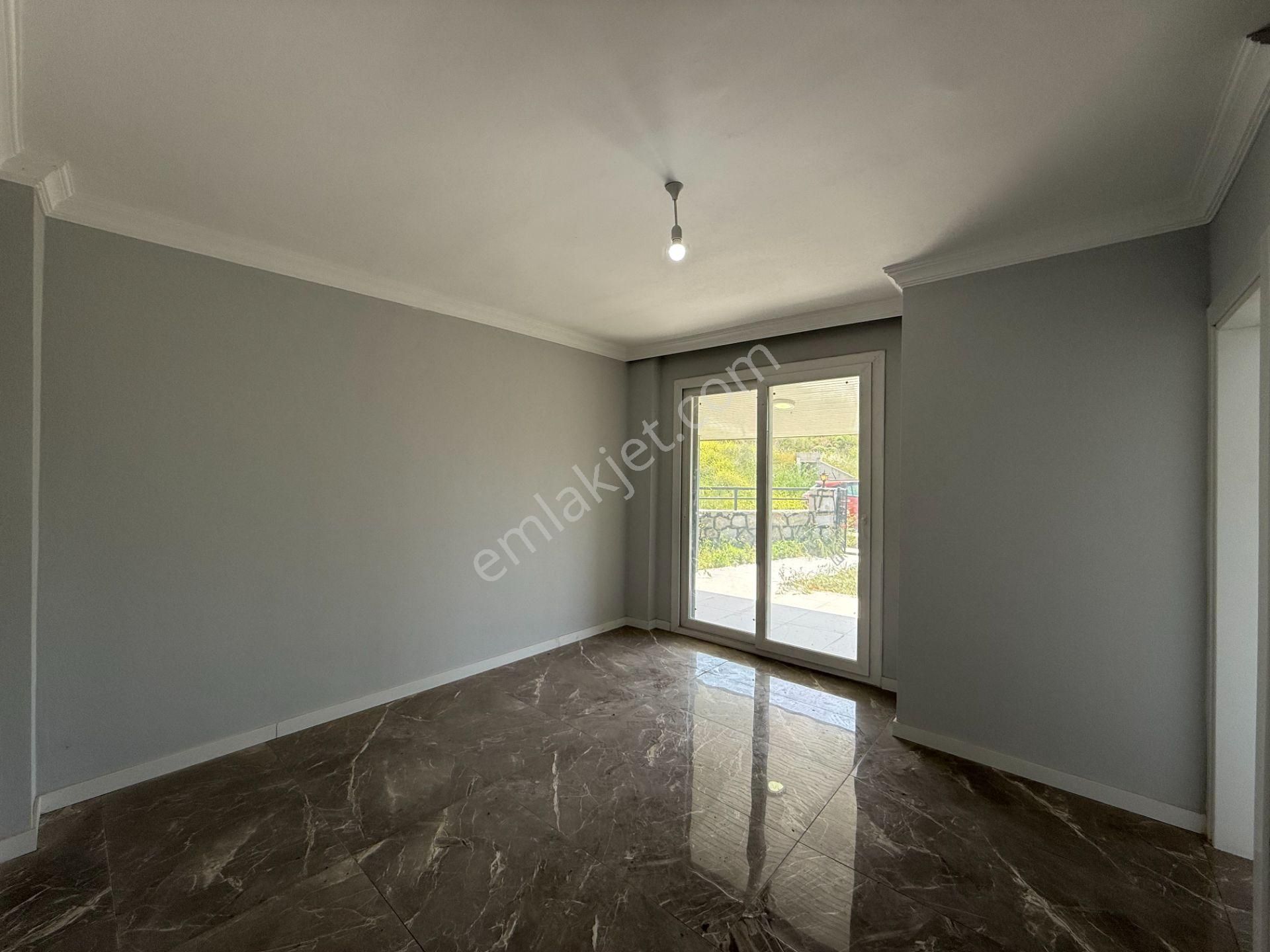 Seferihisar Akarca’da Denize Yürüme Mesafesinde, Geniş Bahçeli, Deniz Manzaralı Lüks Villa! - Görsel 12