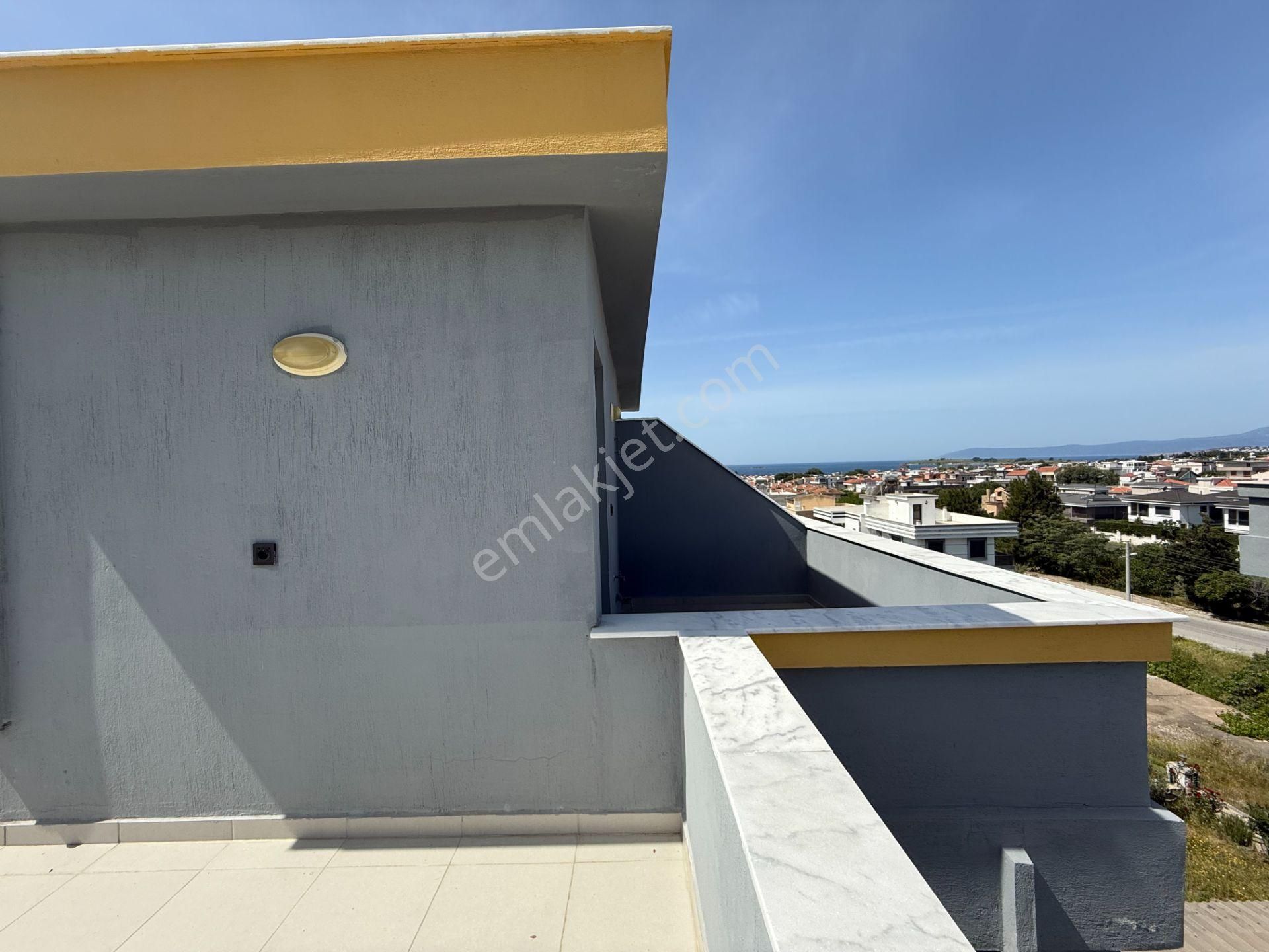 Seferihisar Akarca’da Denize Yürüme Mesafesinde, Geniş Bahçeli, Deniz Manzaralı Lüks Villa! - Görsel 33