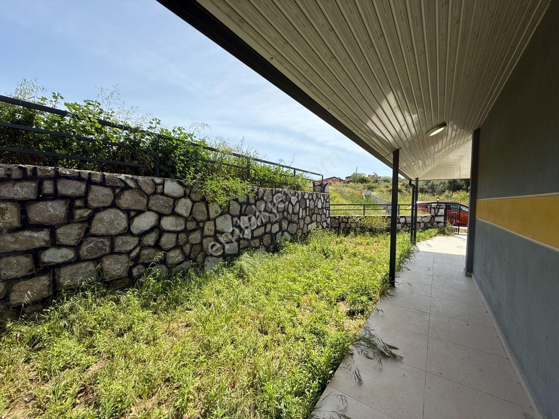 Seferihisar Akarca’da Denize Yürüme Mesafesinde, Geniş Bahçeli, Deniz Manzaralı Lüks Villa! - Görsel 28