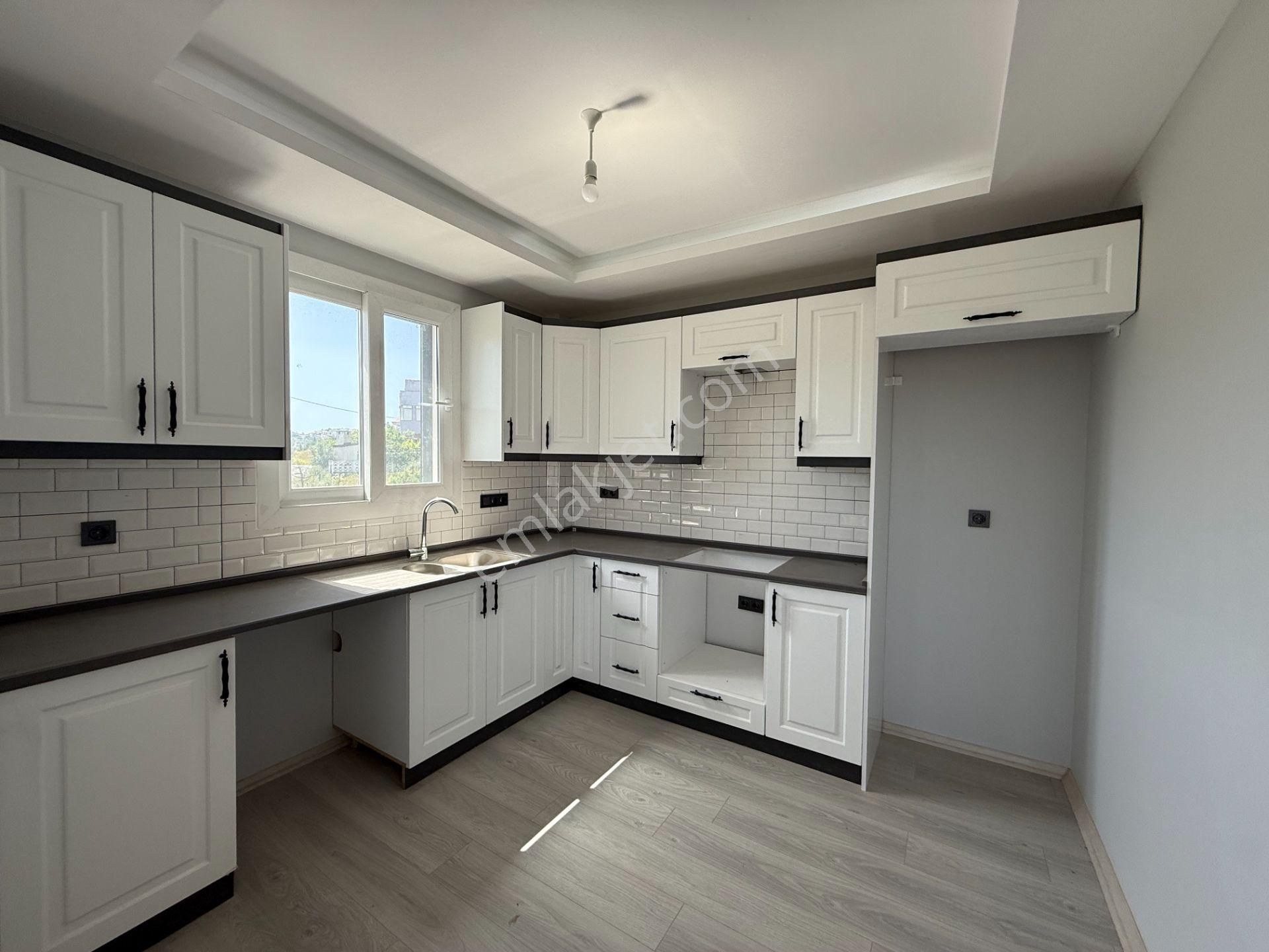 Seferihisar Akarca’da Denize Yürüme Mesafesinde, Geniş Bahçeli, Deniz Manzaralı Lüks Villa! - Görsel 4