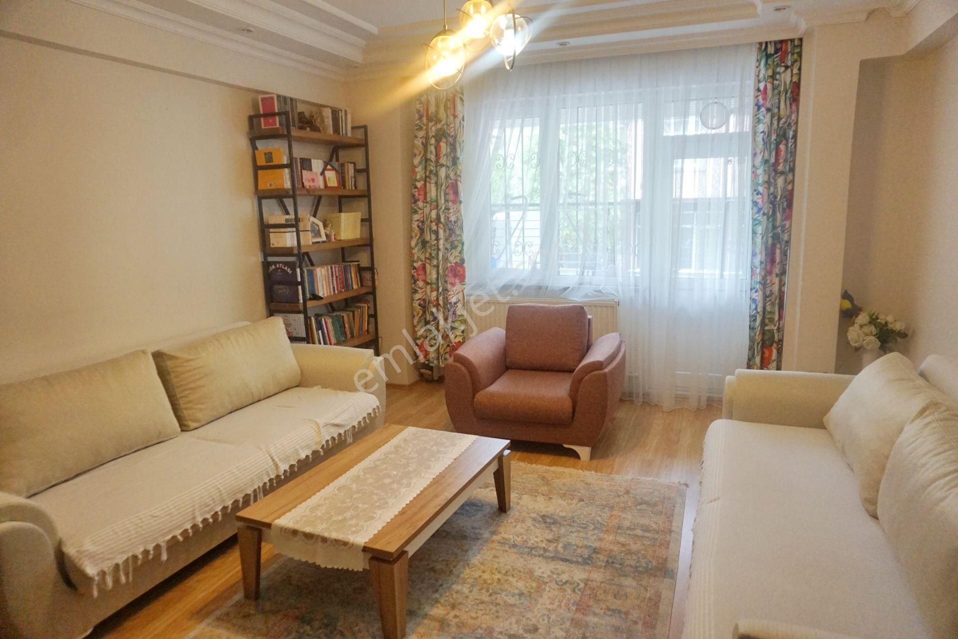 Meral R1803 Yeni 19 Yaş Binada 2+1 Balkonlu Ara Kat