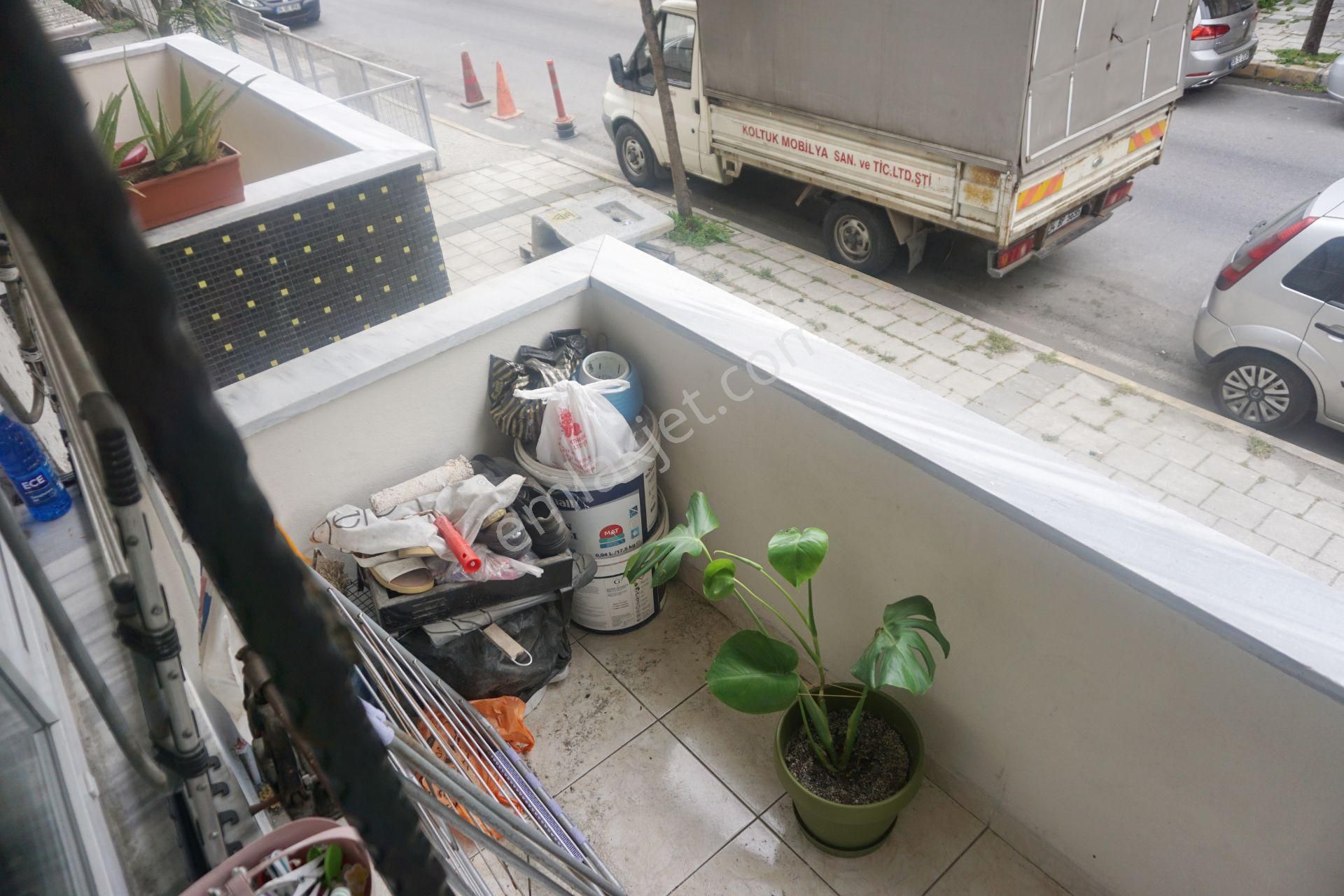 Meral R1803 Yeni 19 Yaş Binada 2+1 Ön Cephe Balkonlu Ara Kat - Görsel 3