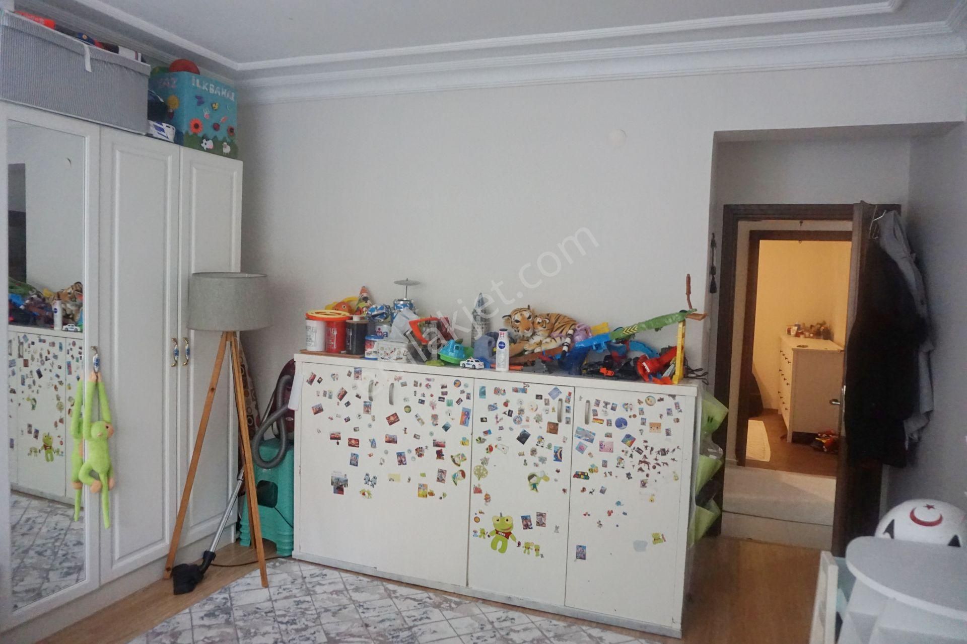 Meral R1803 Yeni 19 Yaş Binada 2+1 Ön Cephe Balkonlu Ara Kat - Görsel 16