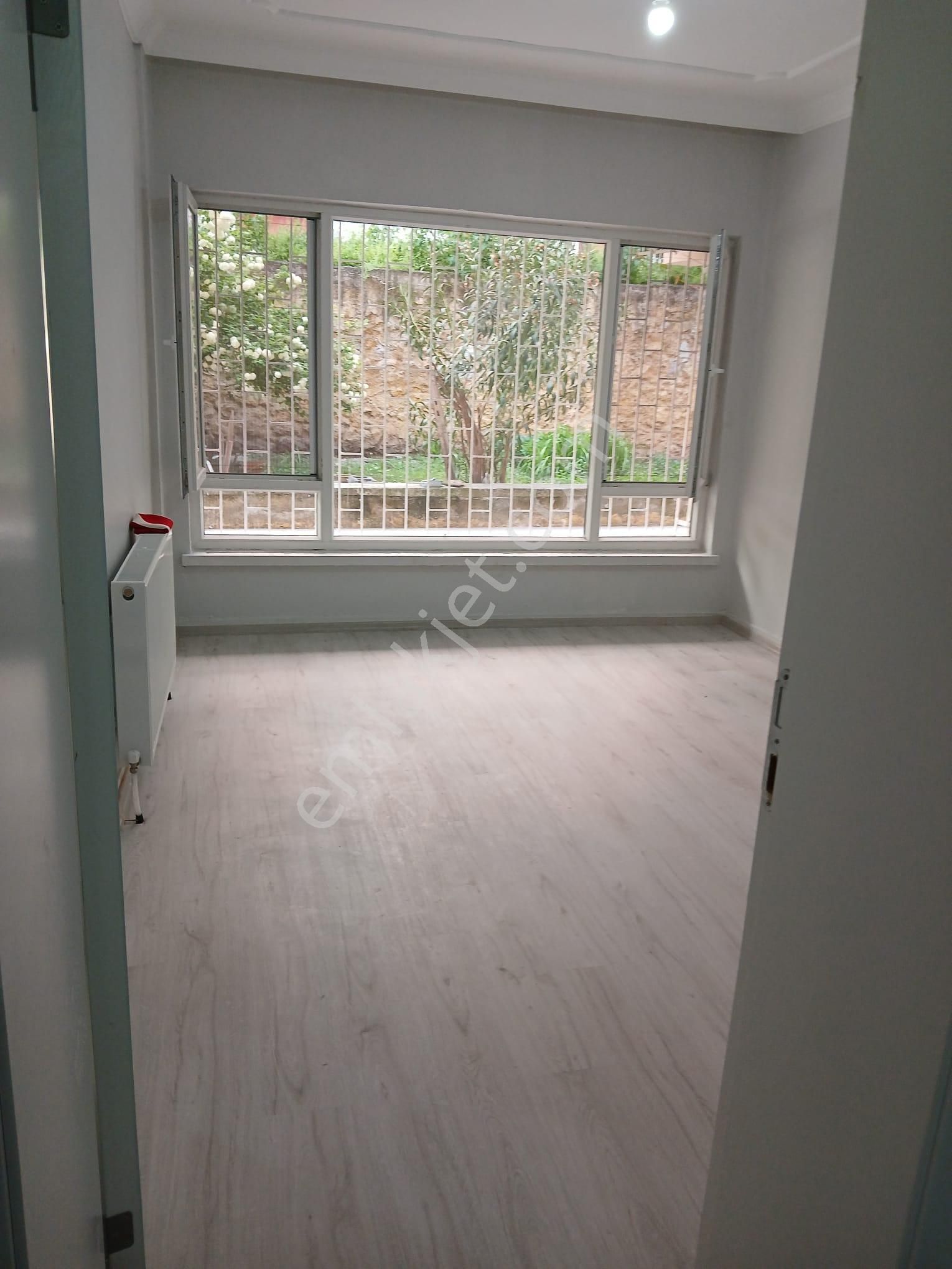 Abidinpaşa'da Caddeye Yakın 2+1 Kiralık Daire