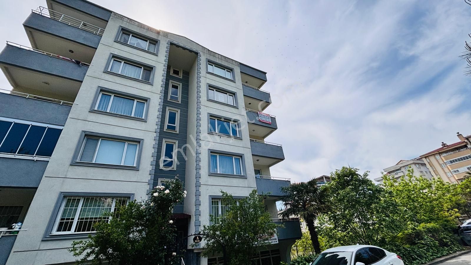 Cumhuriyet Mahallesi Okullara Ve F.s.m Bulvarına Yakın 3+1 Daire