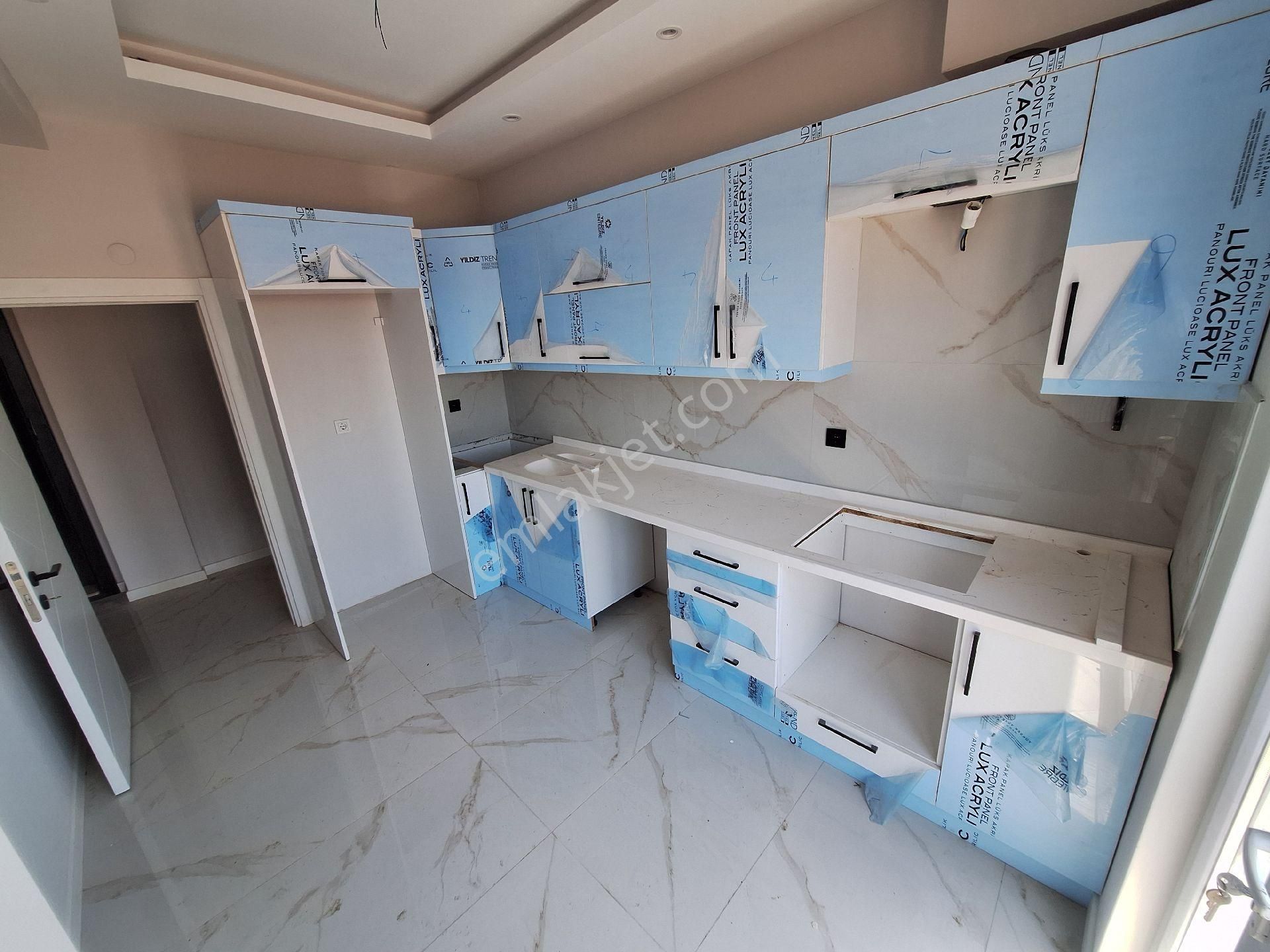 Canyapı'dan Ali Hikmet Paşa Mah 2+1 Ebeveyn Banyolu 2.kat Arakat Asansörlü Daire