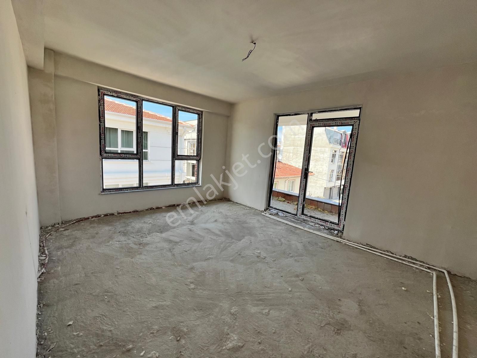 Sazova Mah. Sazova Parkı Yakını Özel Garajlı 2+1 Daire/ Ard-57