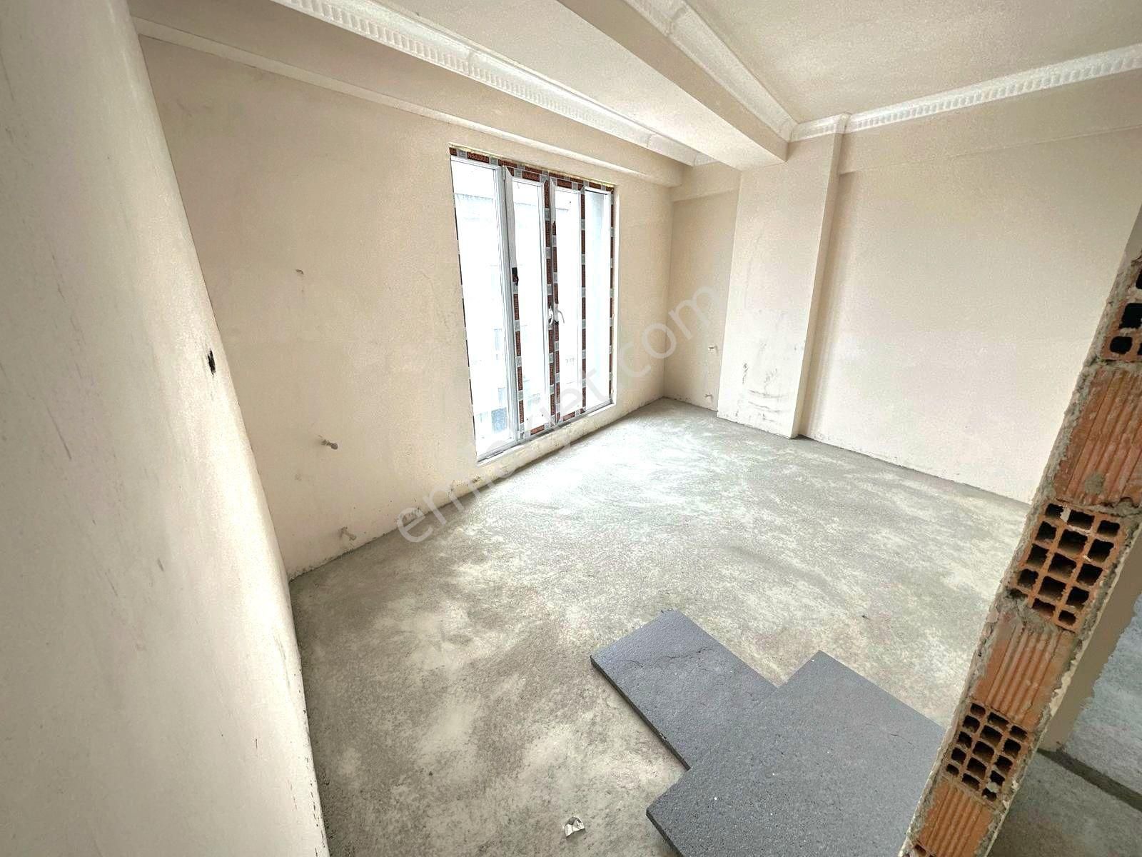 Pusula İnş.tan 50 Yıl Mah Cadeye Yakın 80m2 1kat Daire