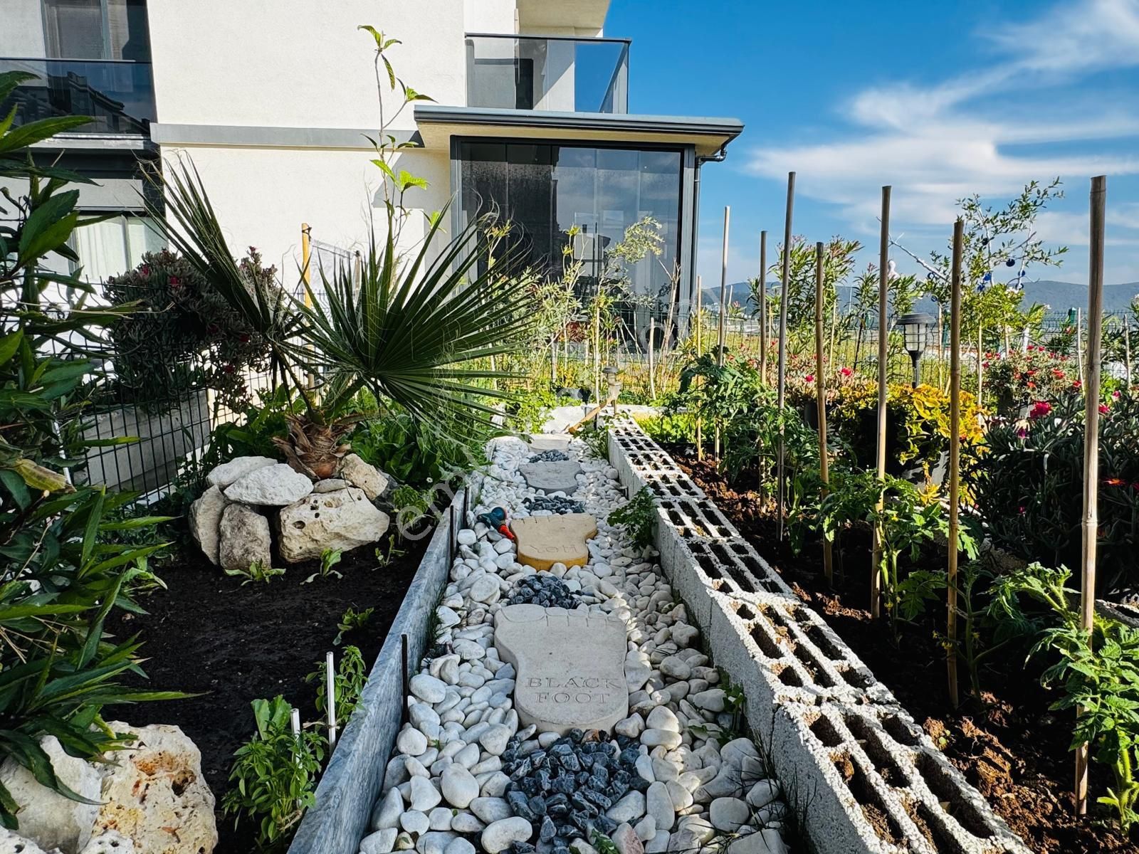 Didim Akbük’te Deniz Manzaralı Bahçe Katı Daire - Görsel 8