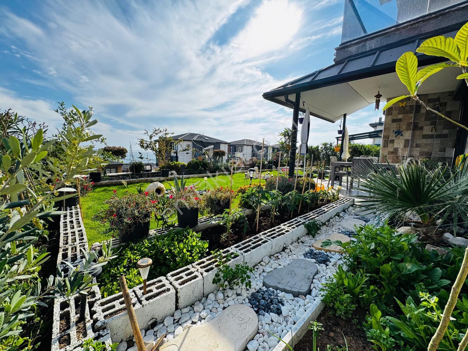 Didim Akbük’te Deniz Manzaralı Bahçe Katı Daire - Görsel 21