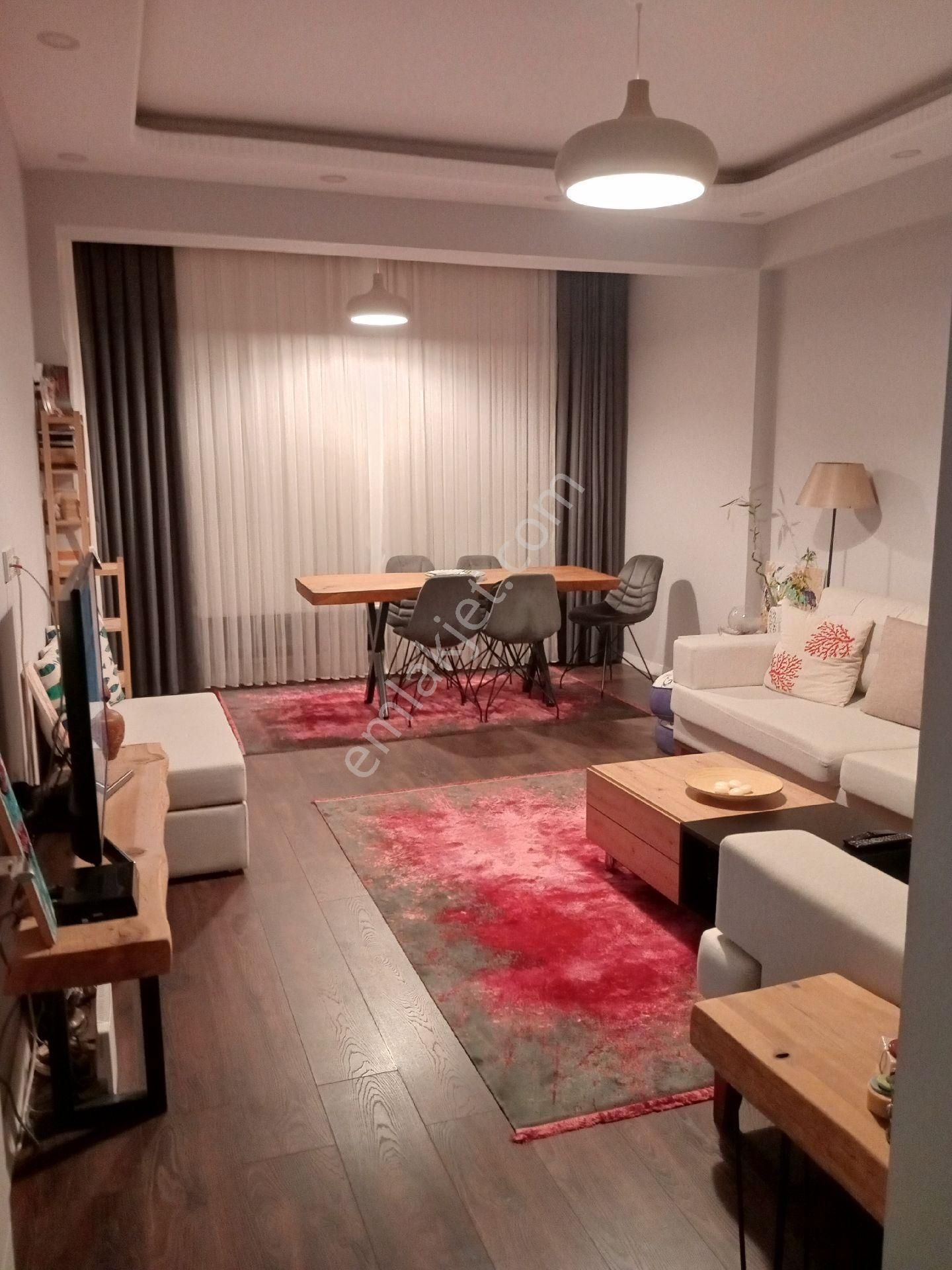 Sahidinden Yalova Çiftlikköy'de Acil Sıfır Binada Satılık Daire. Komisyonsuz