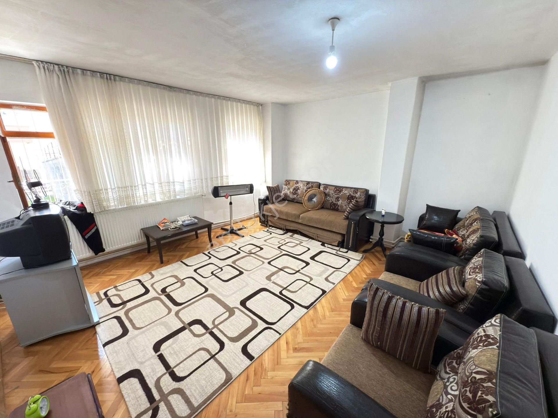 Lokman Hekime Yürüme Mesafesinde 2+1 Kat Konumlu Fırsat Daire