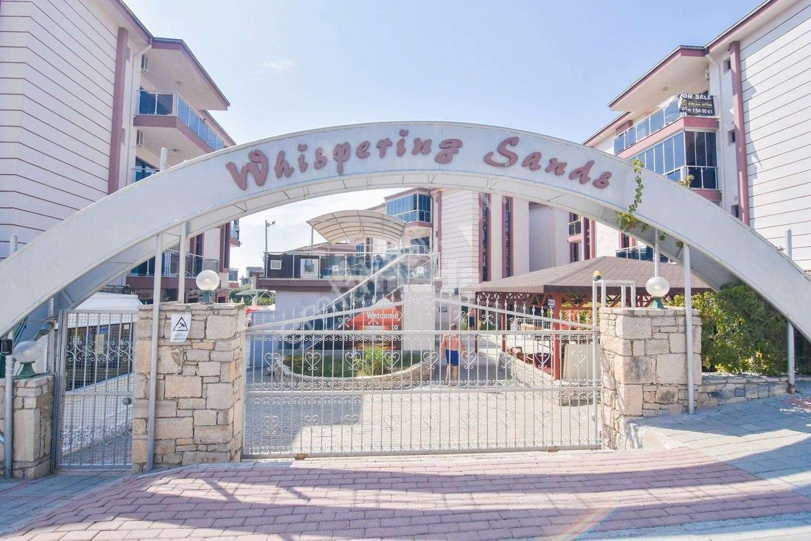 Kuşadası'nda Merkeze Yakın Eşyalı 2+1 Kiralık Rezidans Daire