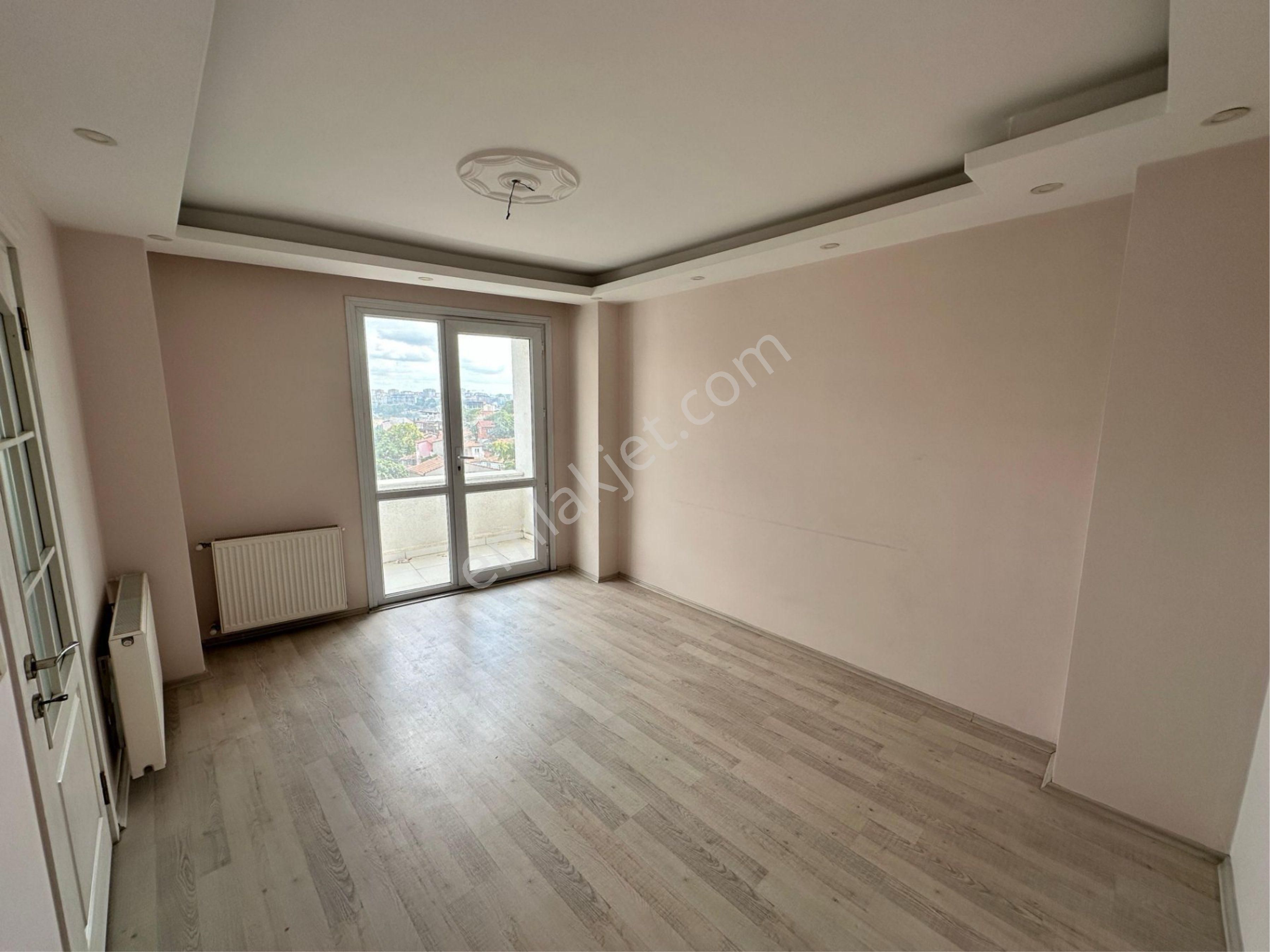 Gaziosmanpaşa Sarıgöl Mahallesi'nde Ara Kat 2+1 80 M2 Kiralık Daire