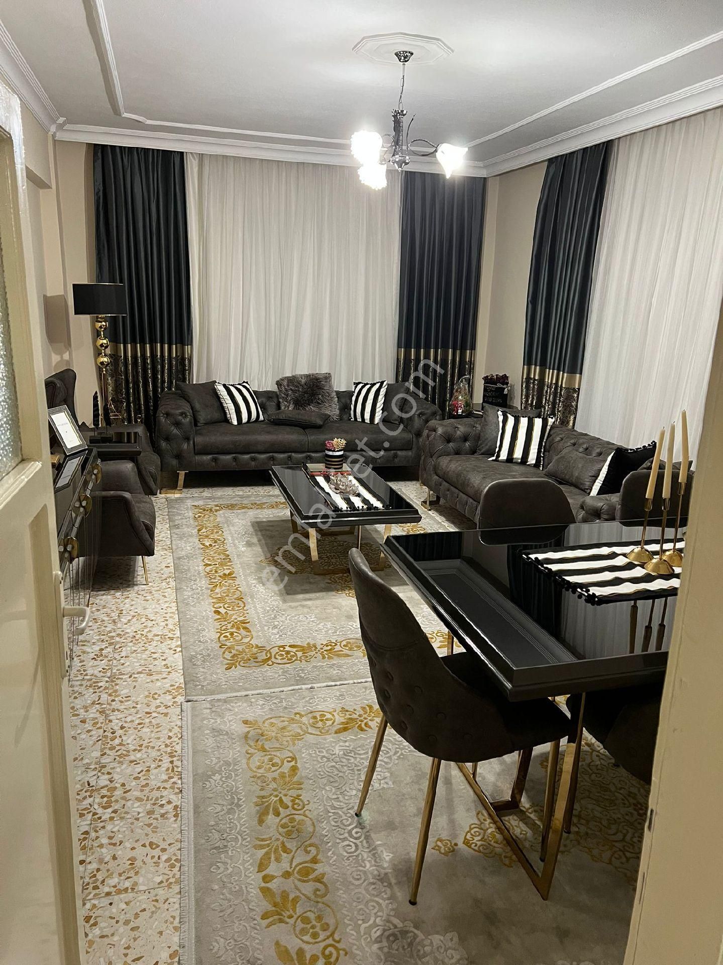 Refahiye Mah 3+1 Satılık Daire