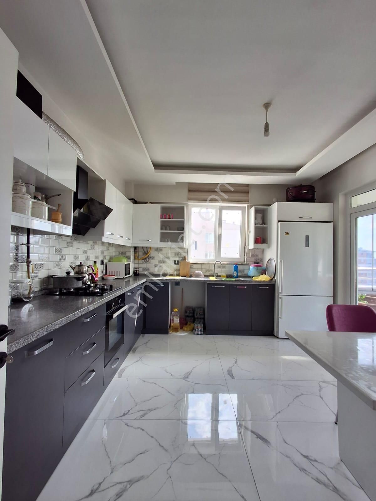 Erkilet Osmangazide Ekstra Yapılı 3+1 Satılık Daire