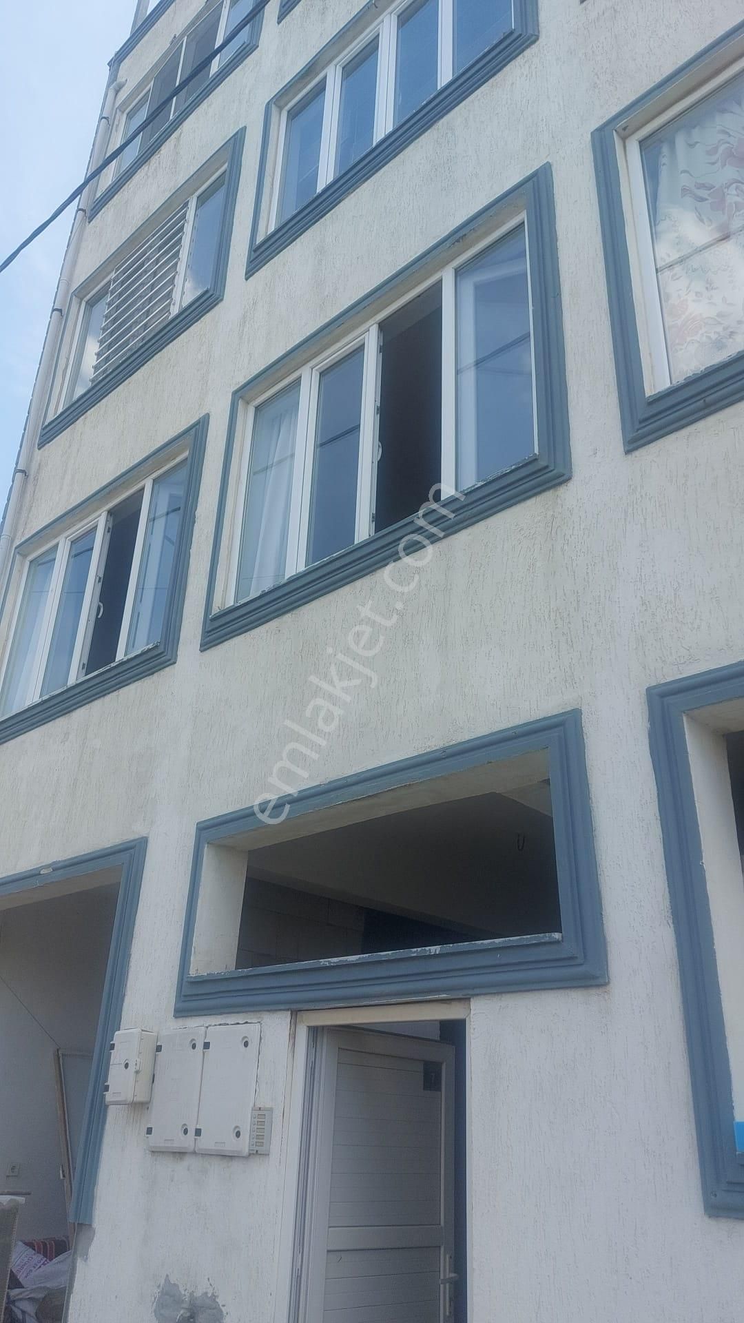 Bursa Mudanya Eğerce Sahilde Kiralık Eşyalı 3+1 Daire