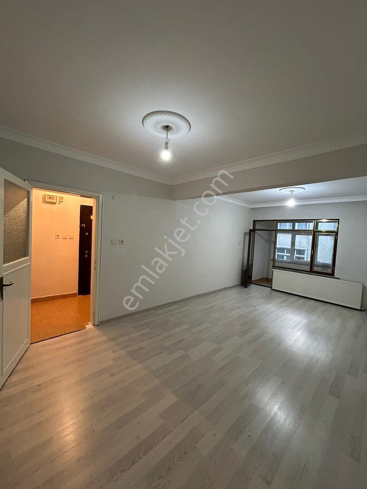 Cebeci Mahallesi 2+1 110 M2 Ortakat Kiralık Temiz Daire Tramvaya Yakın Memura Uygun