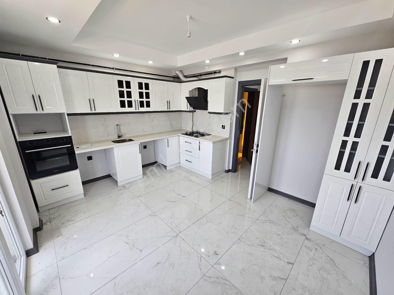 B-656 71 Evler Mahallesinde Sıfır 3+1 Satılık Daire
