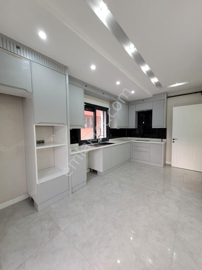 Mehmetçik Mah2+1 100m2 Bahçe Katı 4.000.000₺