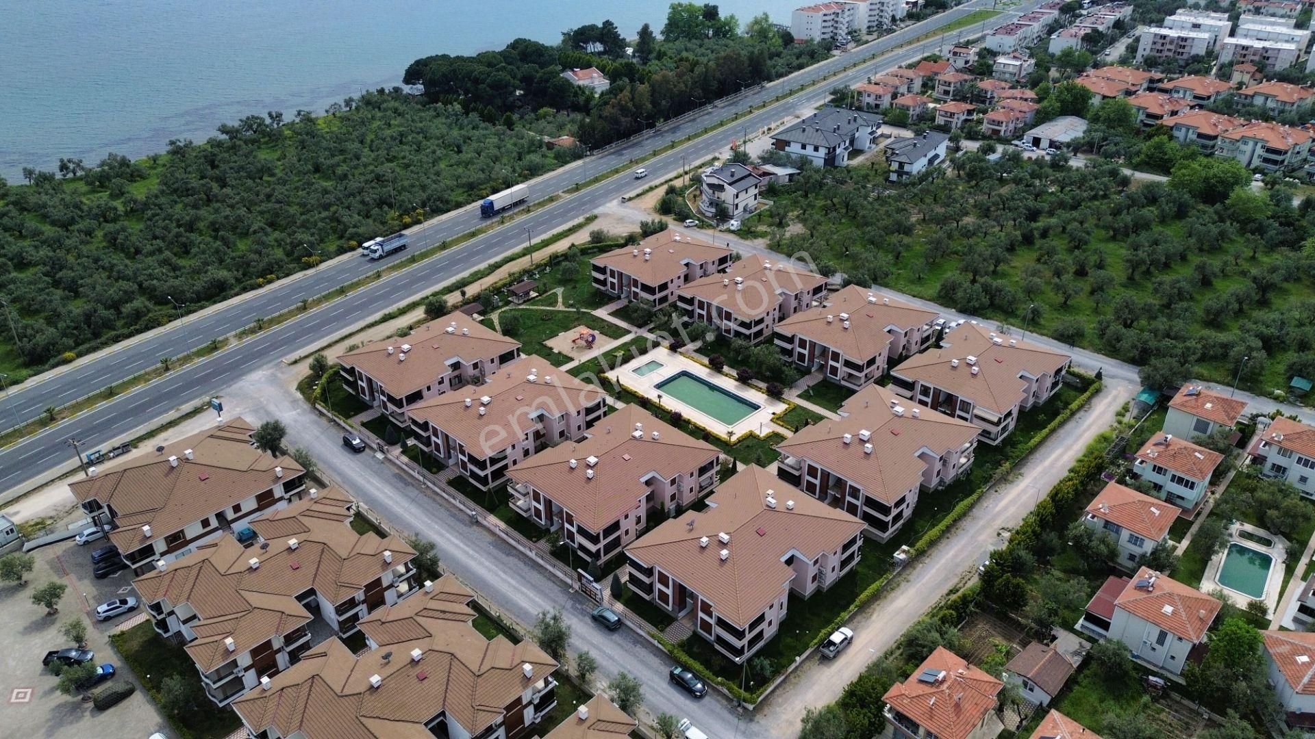 🏠aktiften Altınoluk'ta Yüzme Havuzlu Denize 100 Metre Mesafede Çarşıya Pazara Yürüme Mesafesi 2+1