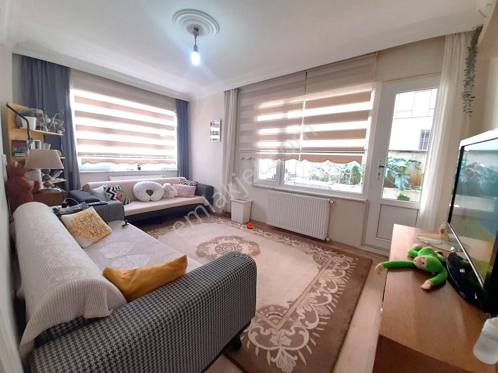 Arya ' Dan 2+1 Kombili Zeynepkamil Hastaneye - Üsküdar Nev Çarşıya 5 Dk Yürüme Mesafesinde