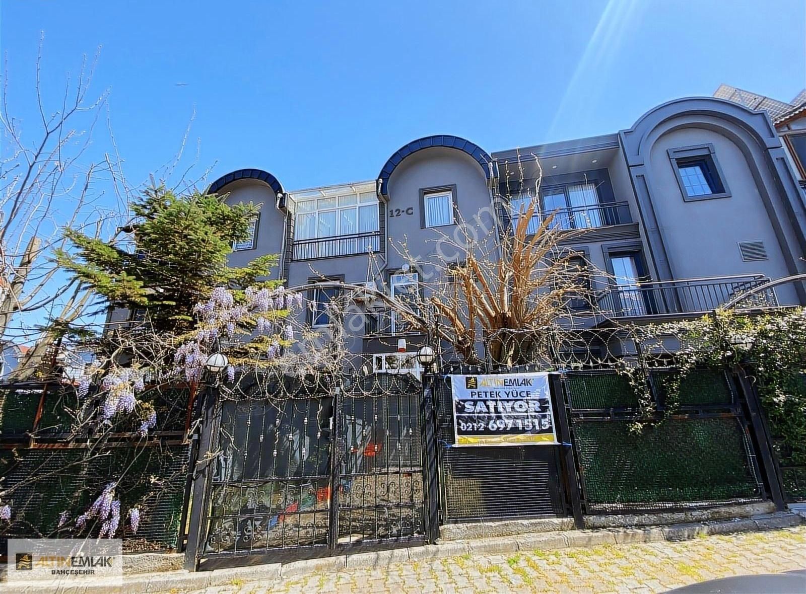 Bahçeşehir Boğazköy Medya Milliyet Satılık 5+2 Villa