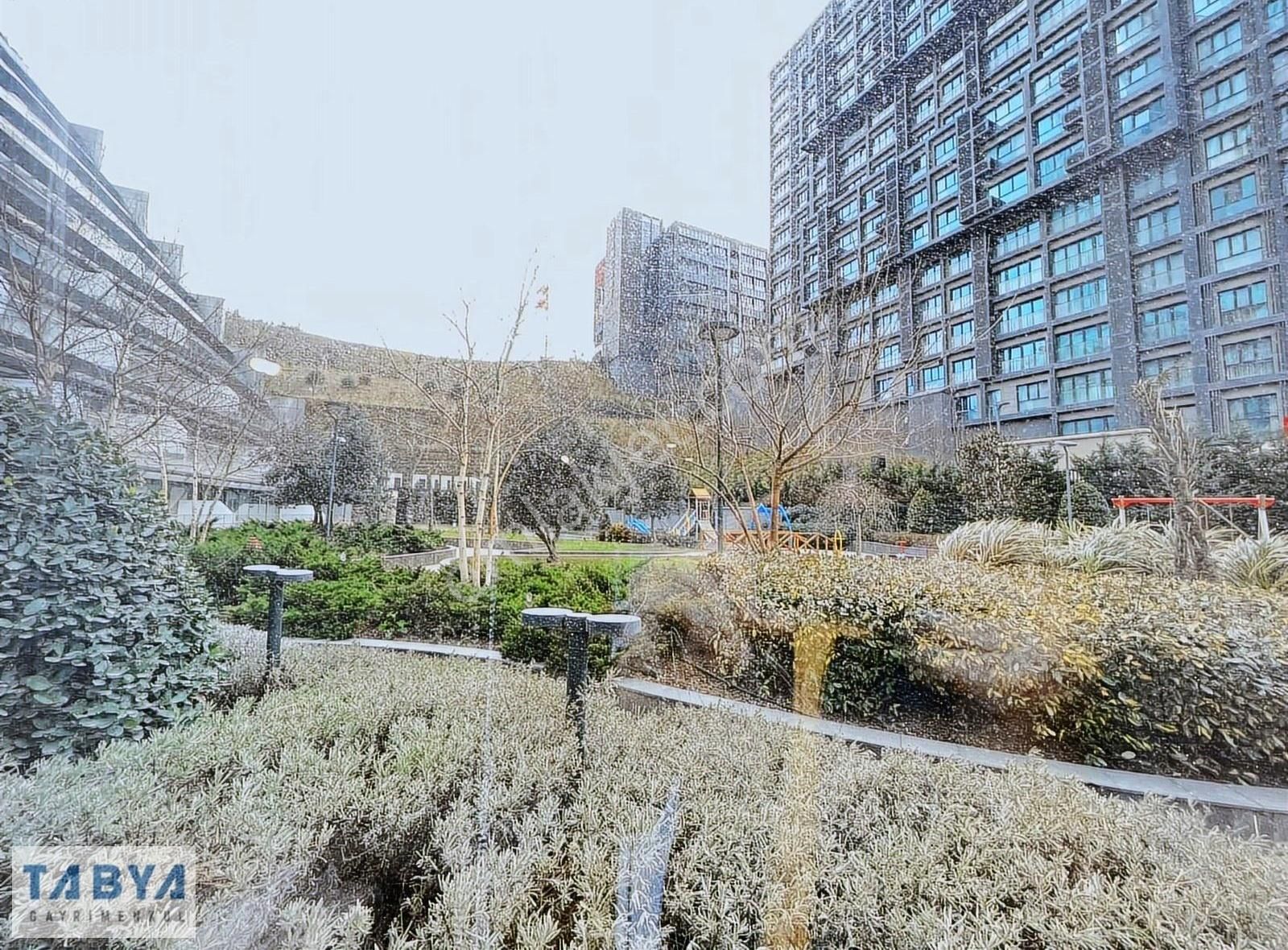 Skyland Teras Evlerde Eşyalı 1+0 Stüdyo