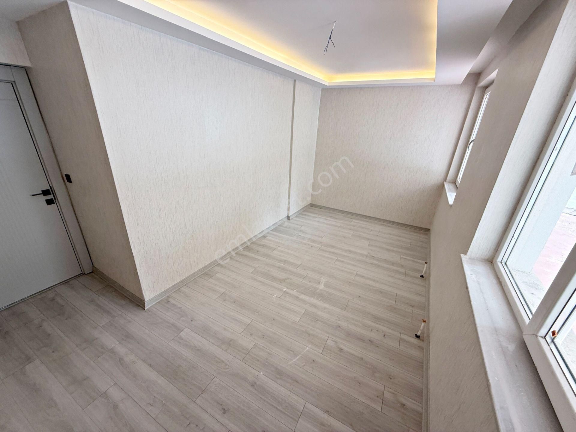 2+1 Yeni Bina Ful Yapılı Asansörlü Ön Cephe Ferah Daire - Görsel 19