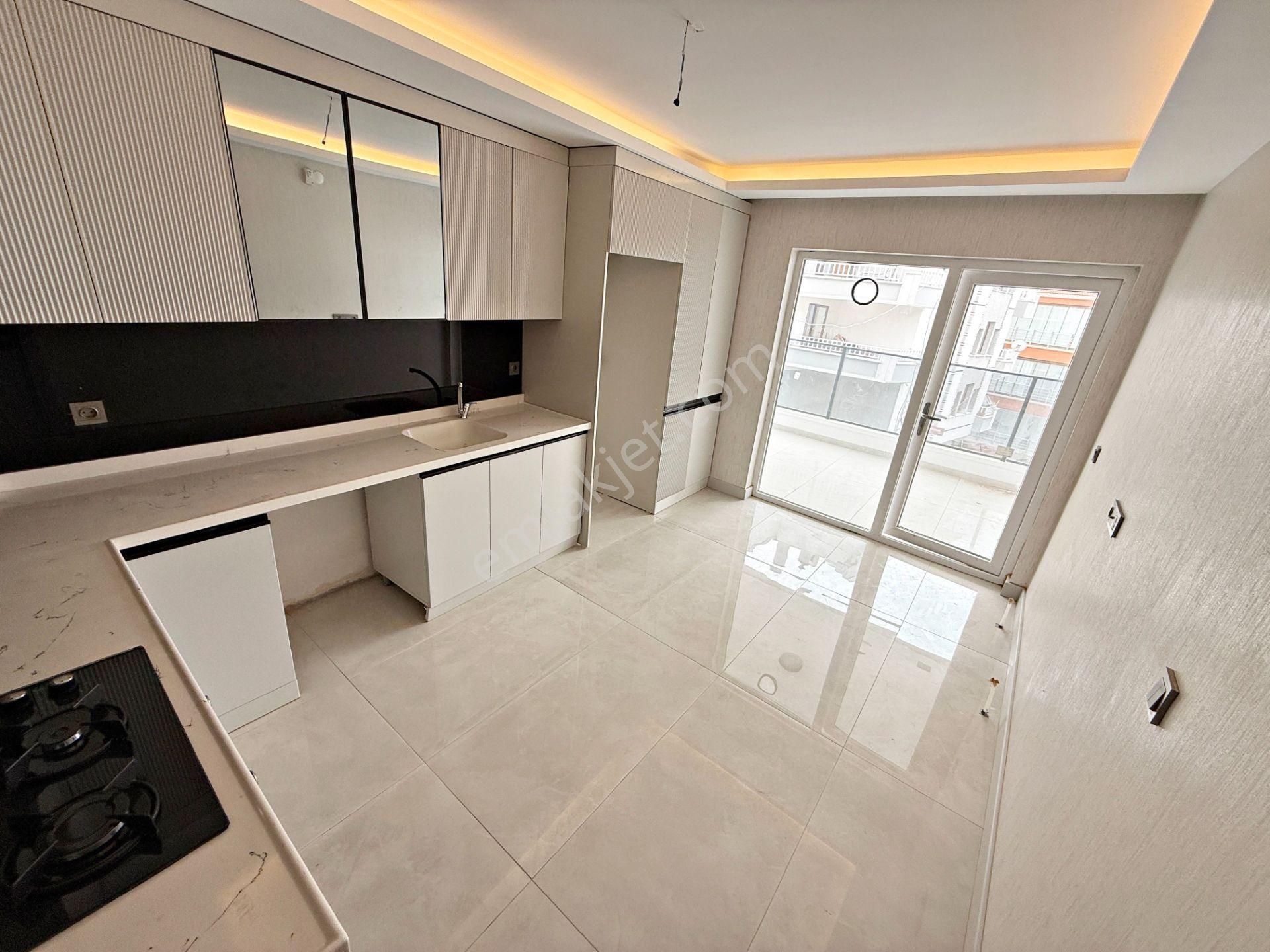 2+1 Yeni Bina Ful Yapılı Asansörlü Ön Cephe Ferah Daire - Görsel 2