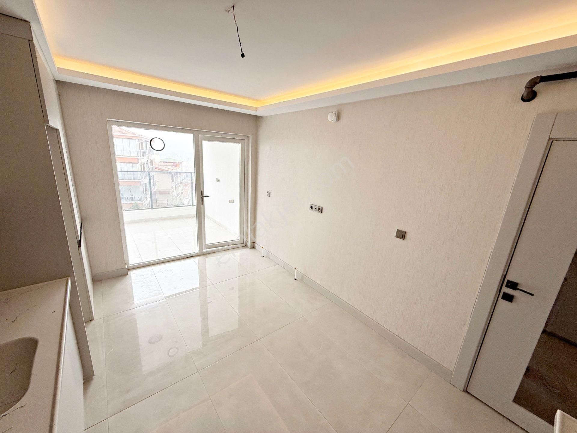 2+1 Yeni Bina Ful Yapılı Asansörlü Ön Cephe Ferah Daire - Görsel 7