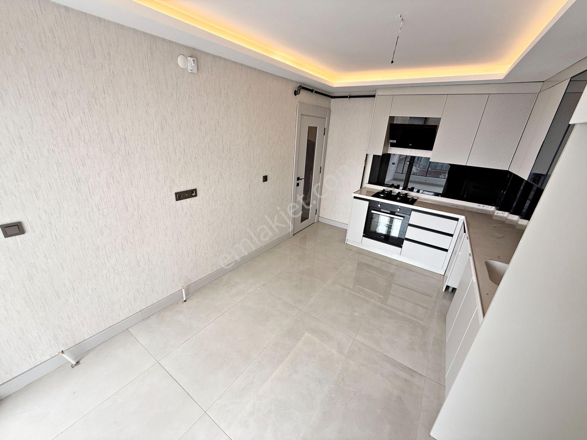 2+1 Yeni Bina Ful Yapılı Asansörlü Ön Cephe Ferah Daire - Görsel 6