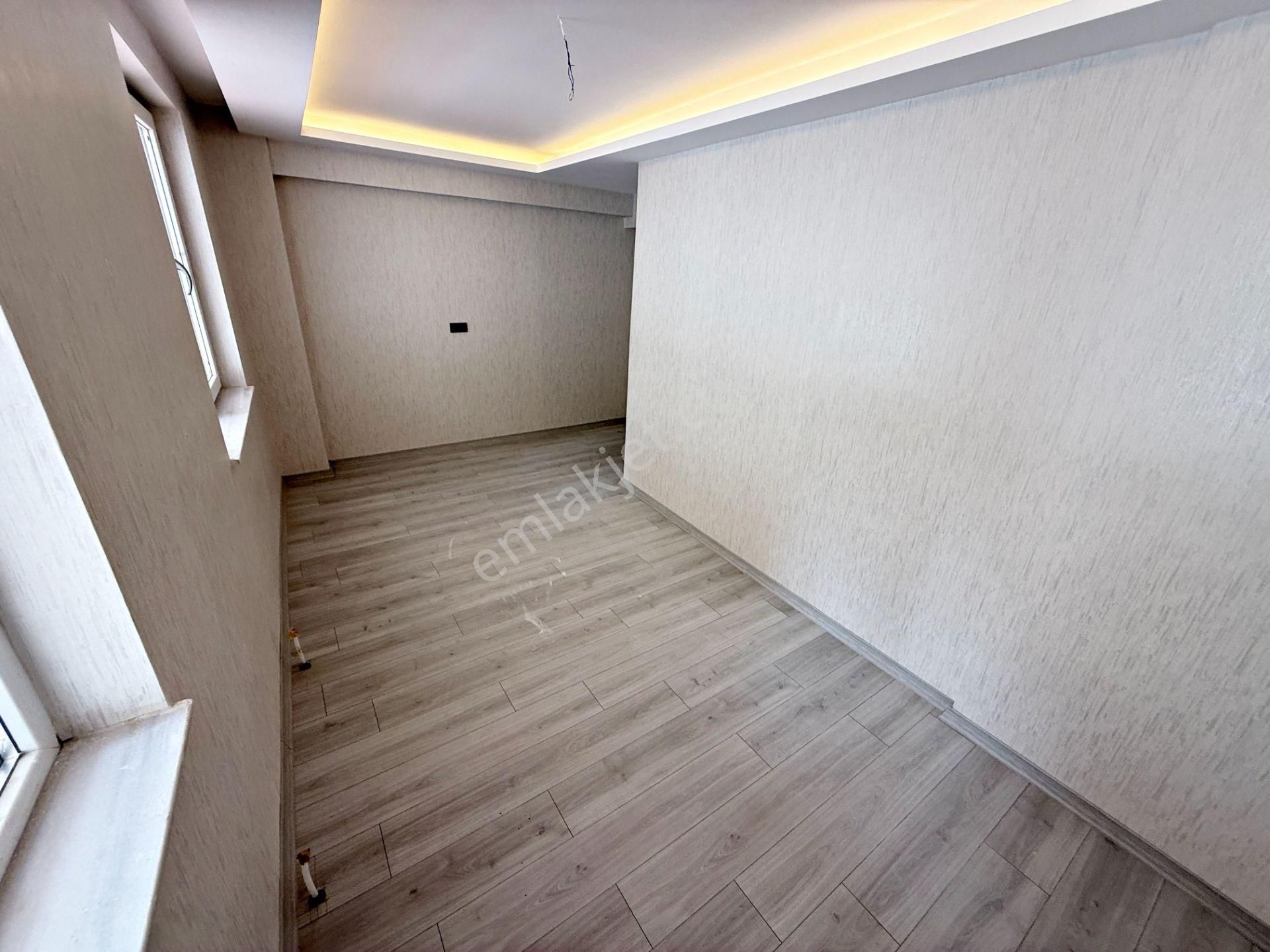 2+1 Yeni Bina Ful Yapılı Asansörlü Ön Cephe Ferah Daire - Görsel 20