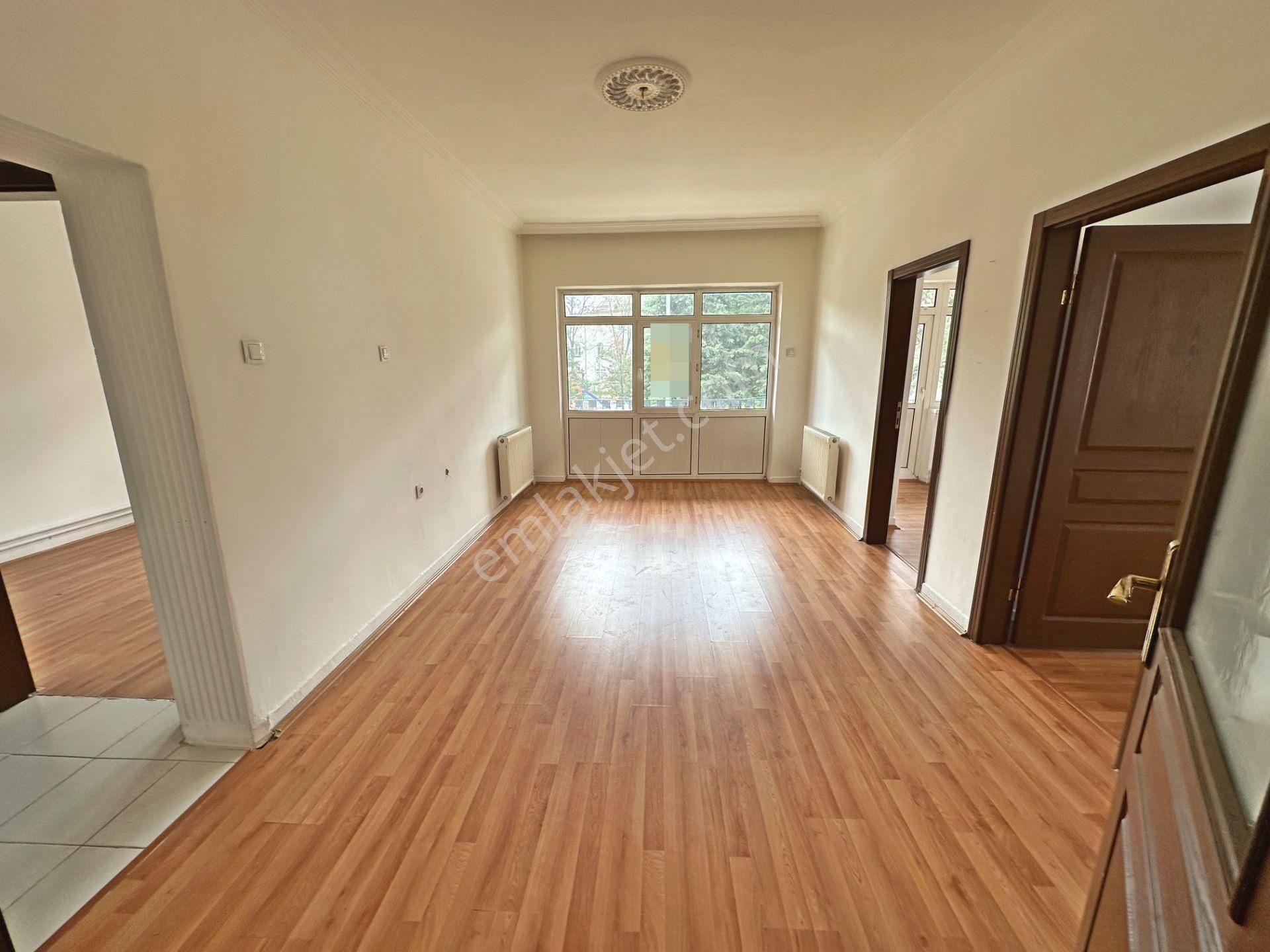 Abidinpaşa Saat Kulesi Yakını Ara Kat Ön Cephe Geniş Balkonlu 3+1 Kiralık Daire