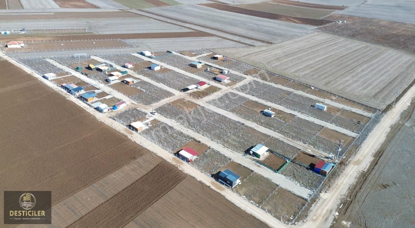 Desticiler'den Kütahya Yolu Üzerinde Hobi Bahçeleri