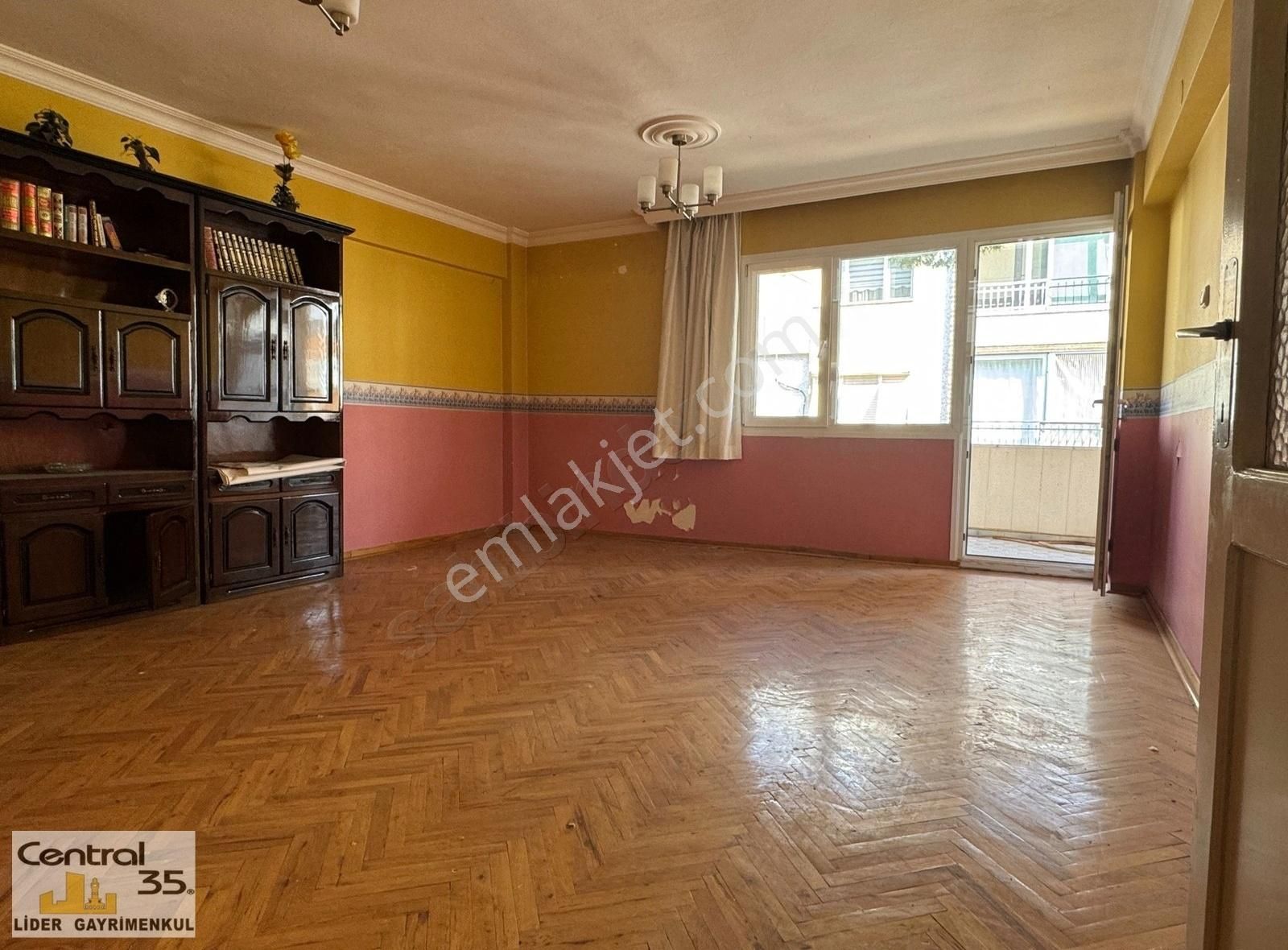 Central 35 Lider Efeler Mh Brüt 135m2 3+1 2 Cephe Arakat Boş