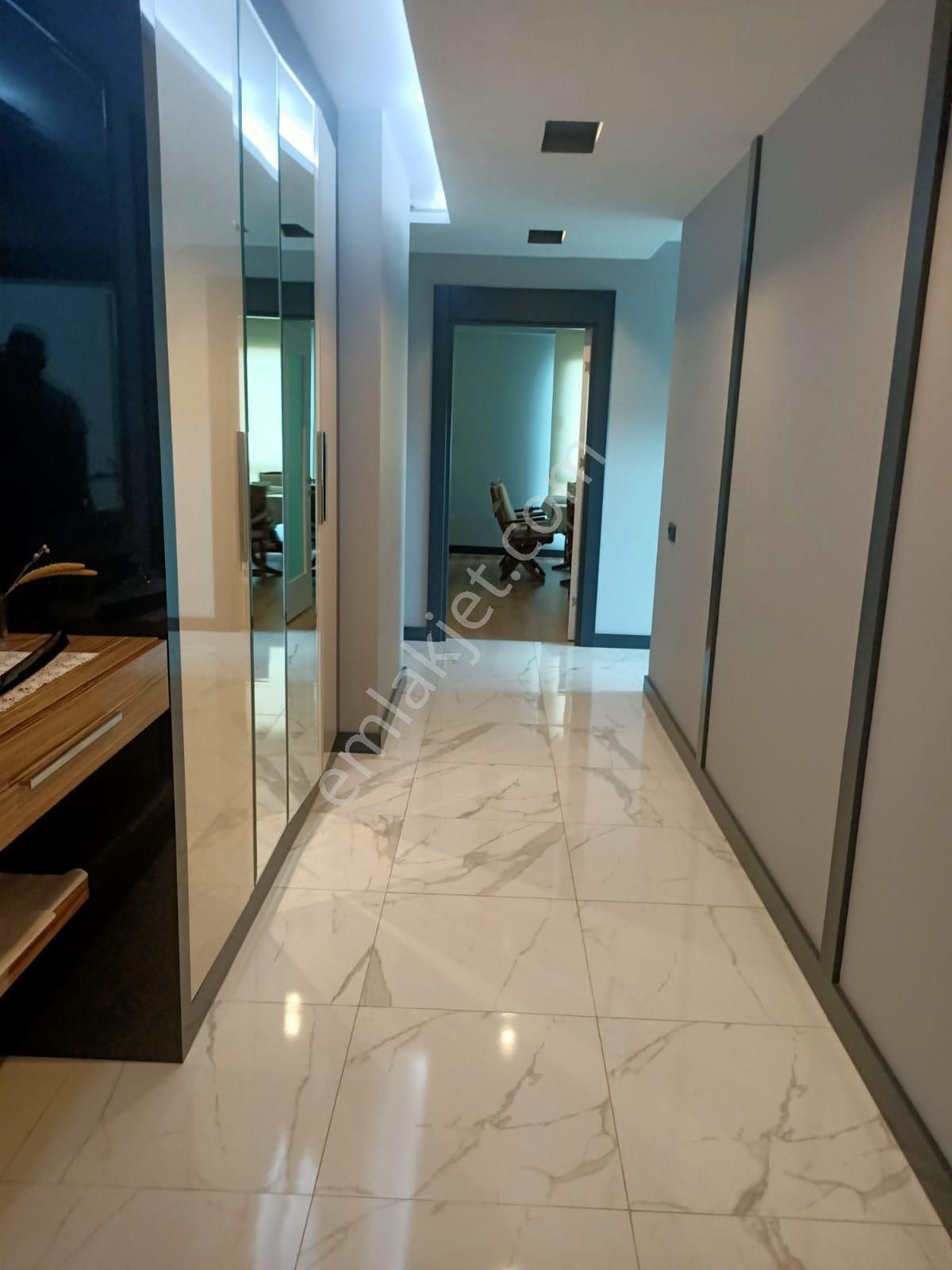 Özkan Emlaktan 4. Çevre Yolu Yenişehir Mh. 4+1 Satılık Lüx Daire