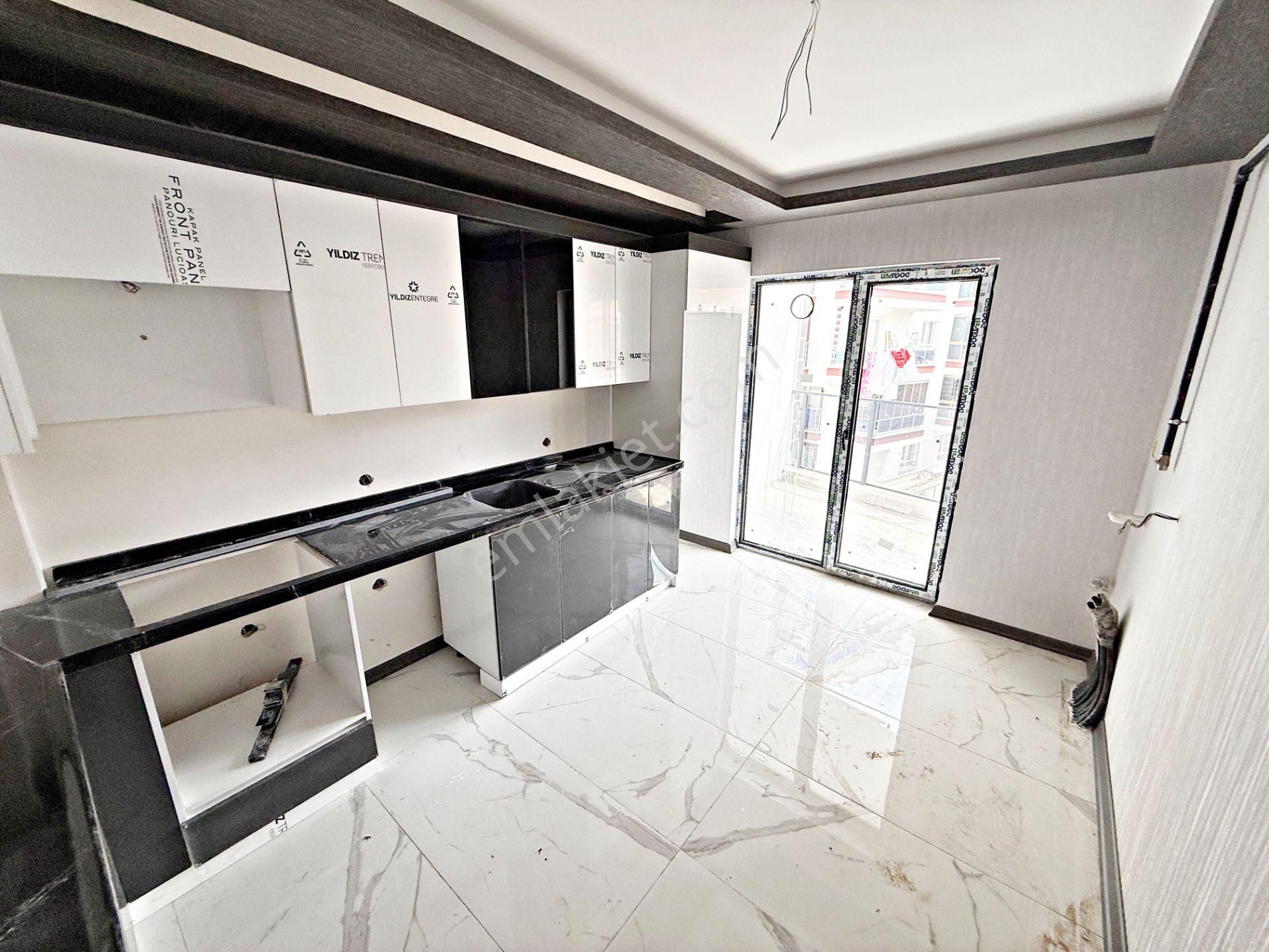 3+1 Sıfır 1.kat Cadde Paraleli Merkezi Konum Yeni Yapı - Görsel 2