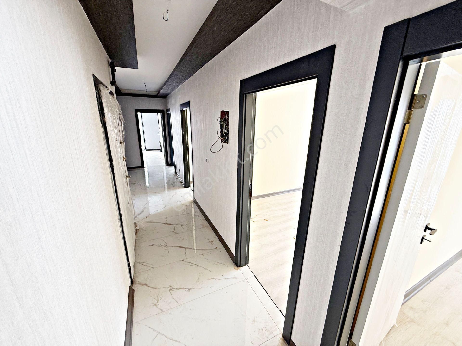 3+1 Sıfır 1.kat Cadde Paraleli Merkezi Konum Yeni Yapı - Görsel 8